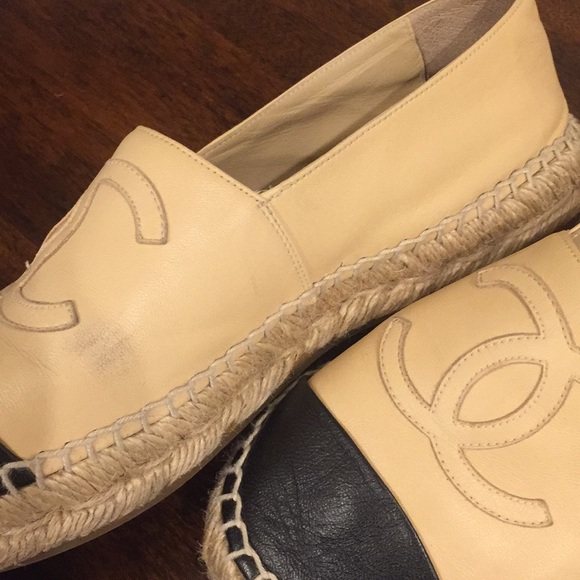 Chanel Nude with Black Cap Toe Espadrilles - Picture 6 of 8